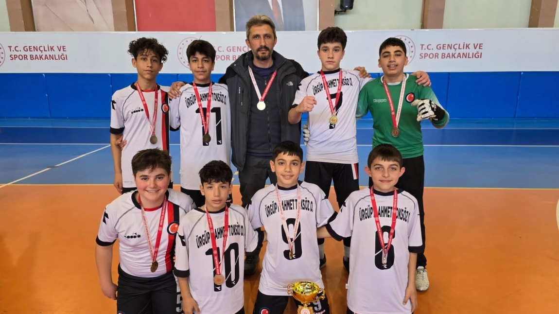 Okul Yıldız Erkek Futsal takımımız Nevşehir il turnuvalarında il birincisi